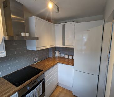 Modern Two Bedroom Terraced House to Rent in Lower Earley, Reading - Photo 5