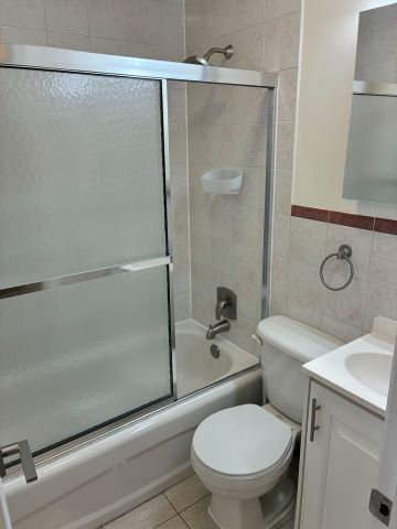 For Lease - 1277 DUNDAS Street Unit# 1, Toronto, Ontario - Photo 5