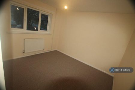 2 bedroom maisonette to rent - Photo 3