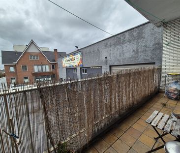 Interessant gelegen appartement met terras en garage. - Photo 2