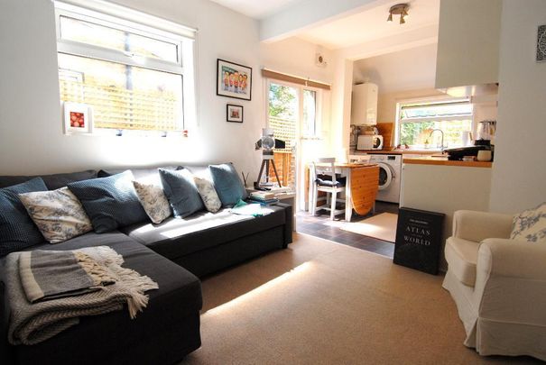 2 bedroom maisonette to rent - Photo 1