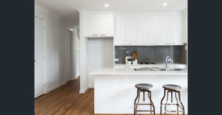 Open The Door To Family Space & Easy City Living - Photo 2