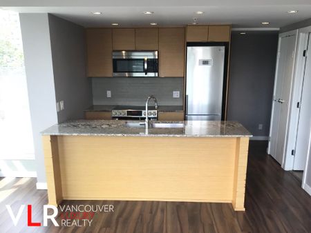 Condo in North Vancouver, BC - Photo 3