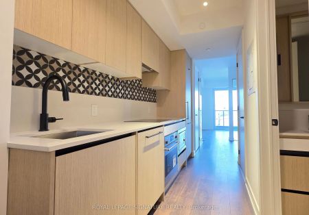 5 Lakeview Avenue N #422 , - Photo 3