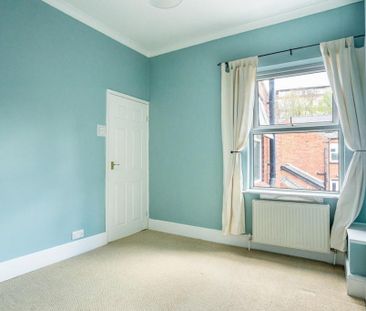 2 bedroom end of terrace house to rent - Photo 4