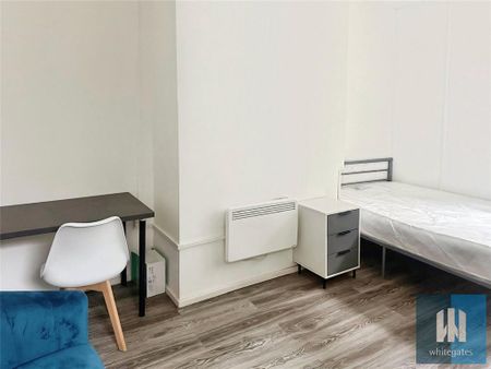 1 bedroom in a house share to rent - Photo 2