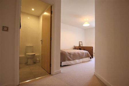 2 bedroom apartment to rent - Photo 4