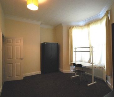 3 Bed - Hazelwood Ave, Jesmond - Photo 1