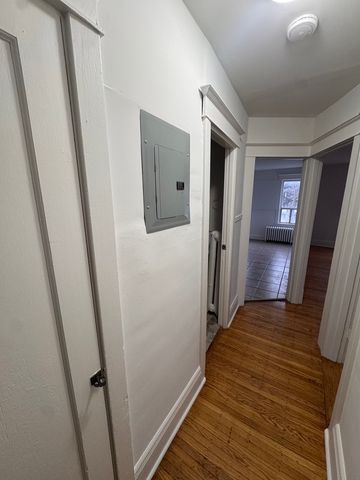 $1,550 / 1 br / 1 ba / 8.5 Ottawa St N - Photo 5