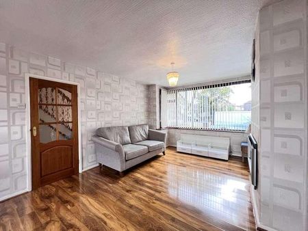 Bedroom Semi-detached House Available,urmstom, M41 - Photo 5