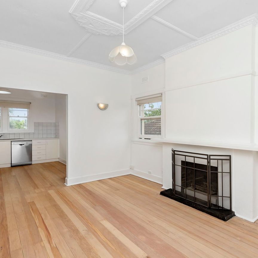 Unit 2/1a Oban Road, South Yarra. - Photo 1