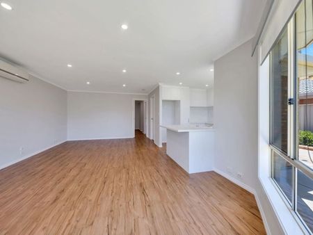 31 Cutter Cct, Encounter Bay SA 5211 - House For Rent | Domain - Photo 5