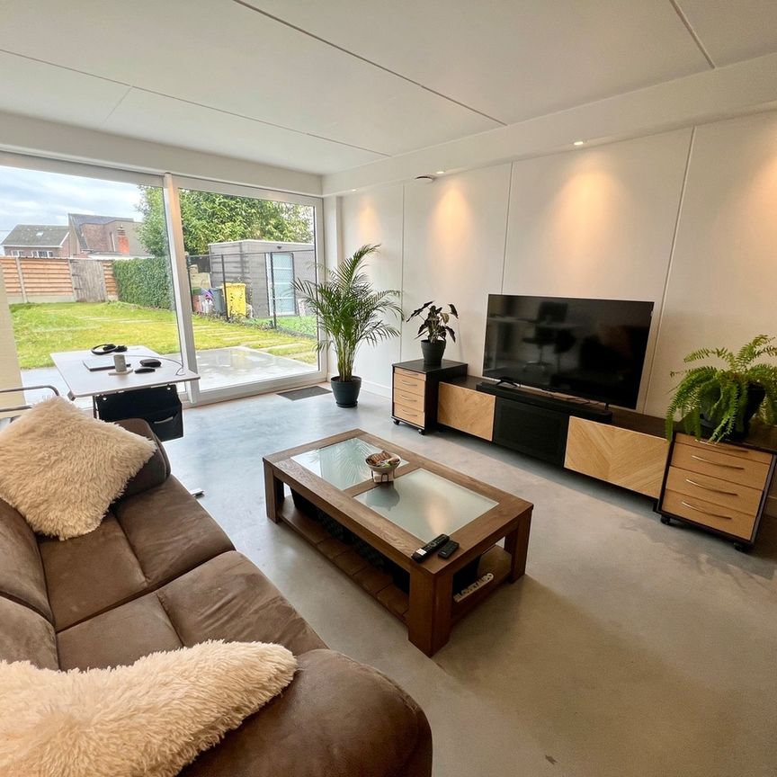 Huis - Te huur - Photo 1