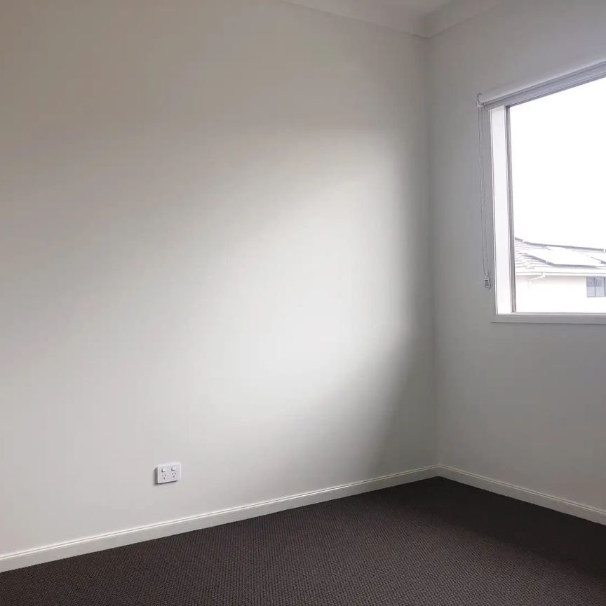“Convenient & Spacious Family Home” - Photo 1