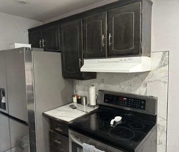 For Lease - 22 Shalom Crescent Unit# Main Floor, Toronto, Ontario - Photo 5