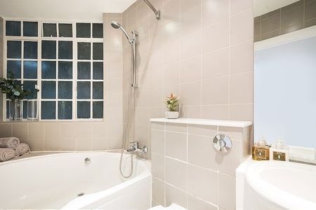 2 bedroom flat to rent - Photo 3