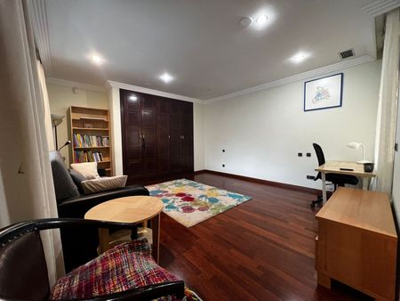 Semi-Detached House in Puerto Banús - Photo 2