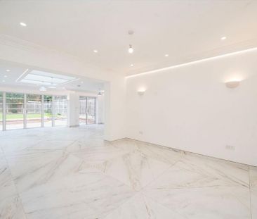7 bedroom detached house to rent - Photo 2