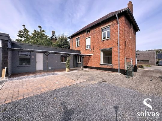 BEZOEKMOMENT VOLZET: Charmante woning met ruime tuin en dubbele garage - Photo 1