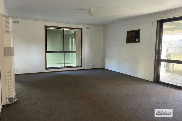 Charming Family Home - Photo 1