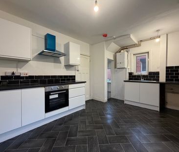 3 Bed Semi-Detached House, Sunnyview Avenue, LS11 - Photo 4