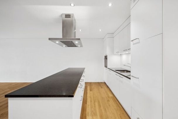 Modern apartment in Birsfelden - Photo 1