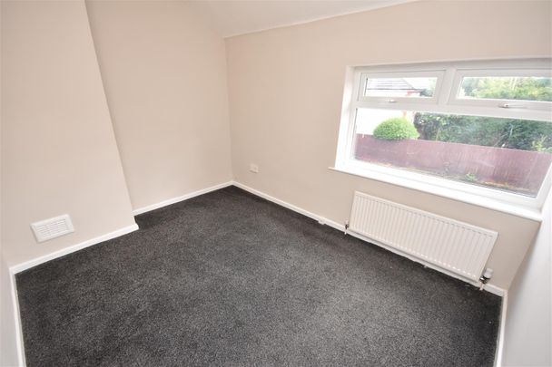 Portia Avenue, Bebington - Photo 1
