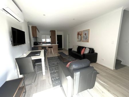 Highlight on Hibiscus - Photo 2