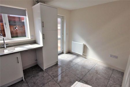 2 bedroom terraced house to rent - Photo 5