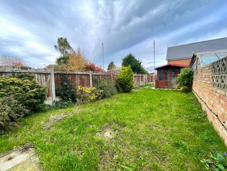 3 bedroom terraced house to rent - Photo 5