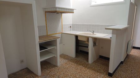 Location Maison 3 pièces 53m² LE POUGET 34230 - Photo 3