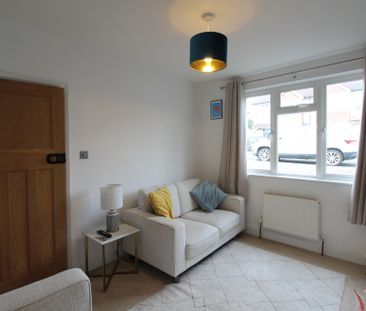 Dellney Avenue, Haywards Heath, RH16 - Photo 5