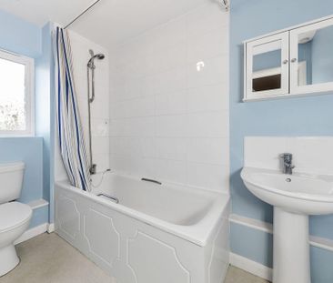 2 bedroom maisonette to rent - Photo 3