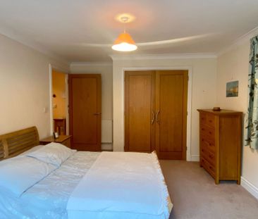 Magdalene Court, Taunton - Photo 2