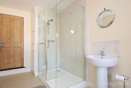 3 bedroom terraced house to rent - Photo 4