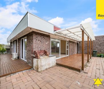 Modern Comfort in Prime New Lynn Location - Photo 6