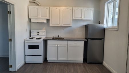 For Lease - 280 River Road Unit# B12, Wasaga Beach, Ontario - Photo 4