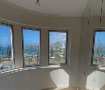 Bondi Beach - Photo 6