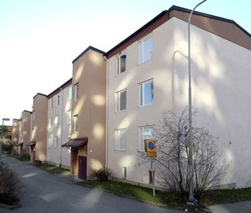 Stintavägen 7, Skogås - Photo 1