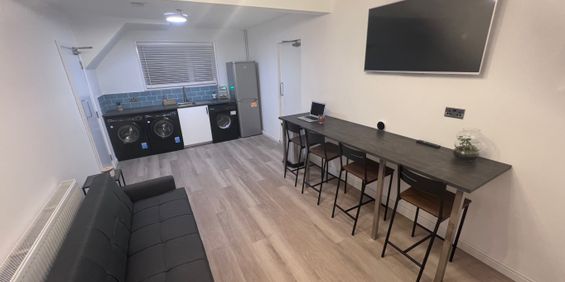 Greystoke Avenue Room 9 - Photo 3