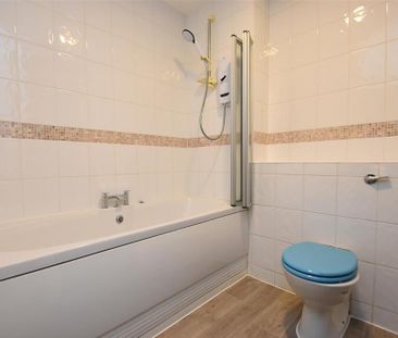 2 bedroom flat to rent - Photo 6