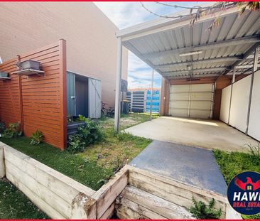 10 Fennessy Way, Forde ACT 2914 - Townhouse For Rent | Domain - Photo 6