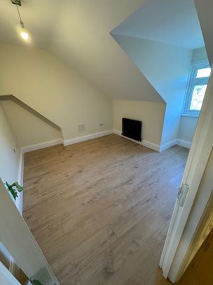 5 Bed Maisonette, Romford Road, E15 - Photo 1