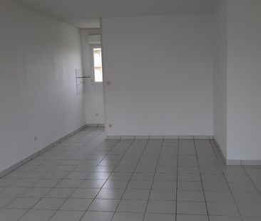 Location Appartement 2 pièces 50m² BEAUNE LES MINES 87280 - Photo 4