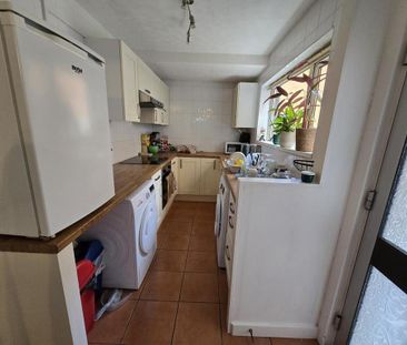 2 bedroom terraced house to rent - Photo 4