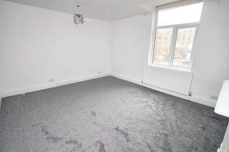 Oakleigh Terrace, Todmorden, OL14 - Photo 4