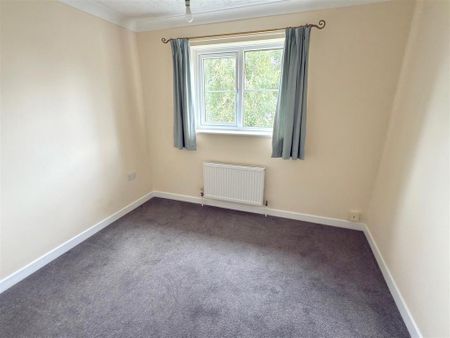 2 bedroom end of terrace house to rent - Photo 4