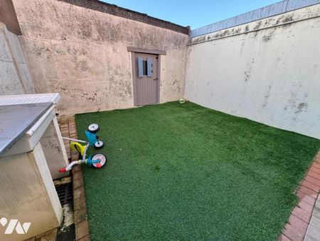 GONNEVILLE LA MALLET CENTRE, Maison de ville T3 avec cour - Photo 5