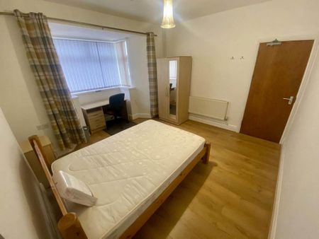 4 bedroom house to rent - Photo 2