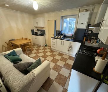 3 Bed Terraced House, Portswood Road, SO17 - Photo 5